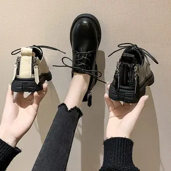2020 nové kórejská verzia Britský štýl wild retro hrubé dno plus velvet bežné malé kožené topánky ženy