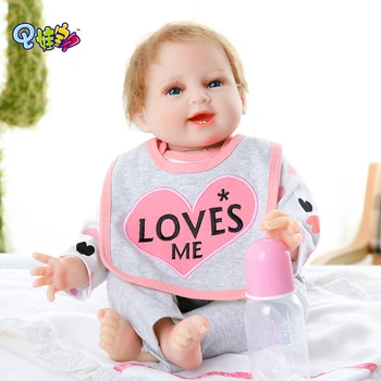 55 cm Ma miluje Ružovú Simulácia Reborn Bábiky Vinyl Končatín Ochrana Životného prostredia PP Bavlny, Vyplnená Deti Interaktívny Baby Doll