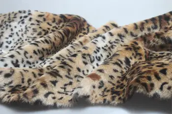 Leopard/tiger vzor umelú kožušinu textílie,cítil handričkou,na pozadí koberec gauč materiál,170 cm*50 cm/ks