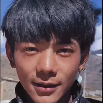 Retro Pozlátené Biely Kameň Visieť Náušnice Tibetskej Módne Duté Vyrezávané Kvet Muži Ženy ' s Drop Náušnice Kúzlo Šperky, Darčeky