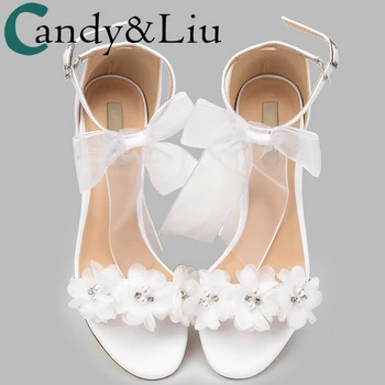 Womem sandále biele svadobné topánky letné elegantnej Čipky Bowknot jedno slovo náramok biely kvet kríž s holými prst hrubé päty nové
